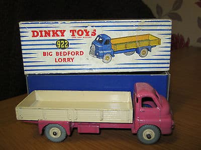 Big Bedford Lorry 922