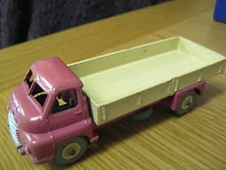 Big Bedford Lorry 922