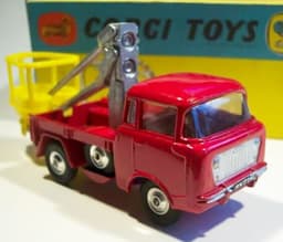 Hydraulic Tower Wagon With Lamp Standard by Corgi