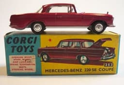 Corgi Mercedes Benz 220 SE Coupe