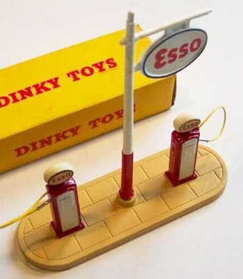 Esso Petrol Pump Station Set by Dinky Toys