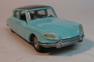Citroen DS 21 - Politoys