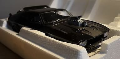 1/18 AUTOART MAD MAX 2 "THE ROAD WARRIOR" INTERCEPTOR-SIGNATURE RANGE-V RARE