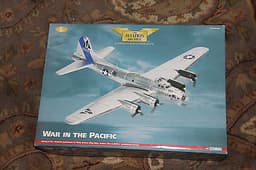 1:72 Corgi "Sentimental Journey" B-17 silver Boeing B-17G Flying Fortress A33307