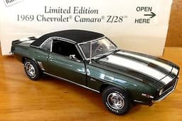 1969 Camaro Z-28 Limited Edition DANBURY MINT CHEVY MUSCLE GM MINT IN BOX