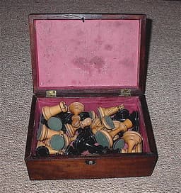 c1860\'s VERY UNUSUAL FINE QUALITY WEIGHTED MAHOGANY BOXED CHESS SET