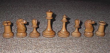 c1860\'s VERY UNUSUAL FINE QUALITY WEIGHTED MAHOGANY BOXED CHESS SET