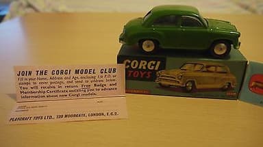 Corgi Toys 202M Diecast Morris Cowley Saloon