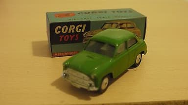 Corgi Toys 202M Diecast Morris Cowley Saloon