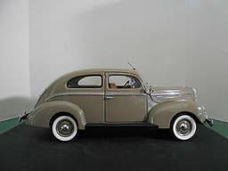 Danbury Mint 1:24 scale 1940 Ford Tudor Sedan Limited Edition of 5000