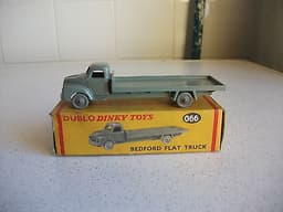 GREY "BEDFORD FLAT TRUCK " COMMERCIAL VEHICLE 066 DUBLO DINKY OO GAUGE (BOXED)