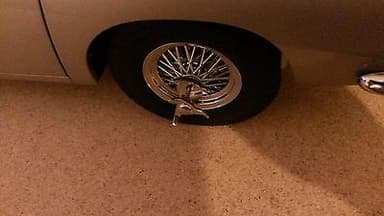 James Bond 007 Aston Martin DB5 1/8 SCALE