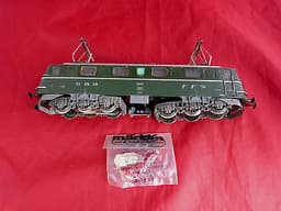 MARKLIN 3050 HO GAUGE SWISS DIECAST ELECTRIC LOCOMOTIVE – SBB CFF 11414 - BOXED