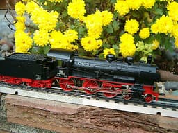 Marklin 3099 Gorgeous mint condition heavy diecast loco - strong runner - OBX