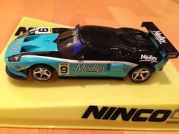 Ninco Ford GT40 Medley Lightning Pro Race Slot Car