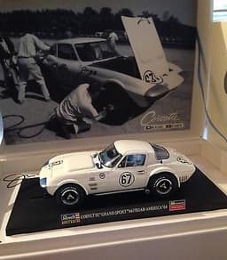 Revell Monogram Slot Car Corvette Grand Sport Road America 1964 Analogue
