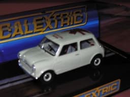 SCALEXTRIC C2980-HMC UK SLOT CAR FESTIVAL MORRIS MINI MINOR 112 OF 120