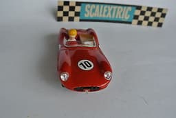 Scalextric EXELLENT \'big head\' ASTON MARTIN C57 \'61 France Slot car LOOK