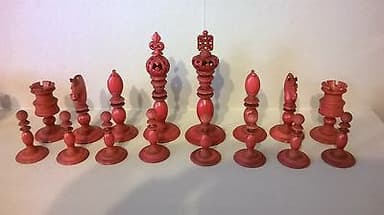 STUNNINGLY BEAUTIFUL ANTIQUE LUND CARVED & TURNED 1855-1865  CHESS SET
