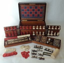 VICTORIAN ROYAL CABINET GAMES STAUNTON CHESS / BACKGAMMON COROMANDEL COMPENDIUM