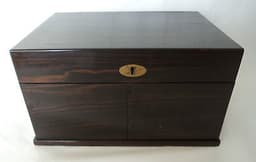 VICTORIAN ROYAL CABINET GAMES STAUNTON CHESS / BACKGAMMON COROMANDEL COMPENDIUM