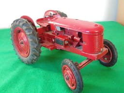 VINTAGE LARGE RED FARM TRACTOR UNKNOWN MAKER !!!!!!