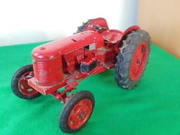 VINTAGE LARGE RED FARM TRACTOR UNKNOWN MAKER !!!!!!