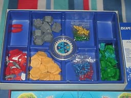 WADDINGTONS ESCAPE FROM ATLANTIS VINTAGE BOARDGAME DATED 1986