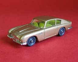1967-68 Corgi Husky Aston Martin DB6 No22-b1 Near Mint