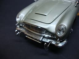 Aston Martin DB5 James Bond 007 Danbury Mint 1:24 Scale - Excellent Orig. Cond.