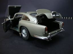 Aston Martin DB5 James Bond 007 Danbury Mint 1:24 Scale - Excellent Orig. Cond.