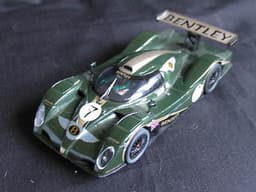 BOXED CARRERA BENTLEY EXP SPEED 8 SLOT CAR ( LE MANS 2001 Test Day )