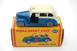 Boxed diecast HORNBY DUBLO DINKY 067 AUSTIN TAXI \'OO\' & \'HO\'