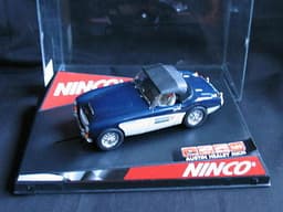 BOXED NINCO AUSTIN HEALEY3000 MK3 SOFT TOP SLOT CAR