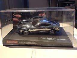 Carrera slot car scalextric, Astom Martin V12 Vanquish Model Nr. 2397,Chrome