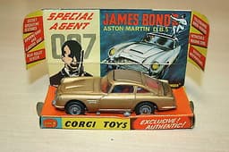 Corgi #261 Special Agent 007 James Bond\'s Aston Martin DB5