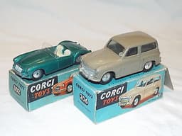 CORGI gift set 1 CAR TRANSPORTER AND 4 CARS ORIGINAL RARE COLOUR