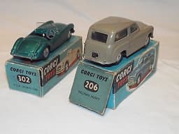 CORGI gift set 1 CAR TRANSPORTER AND 4 CARS ORIGINAL RARE COLOUR