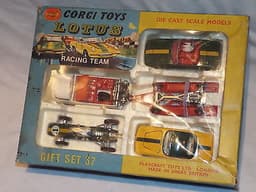 CORGI GIFT SET 37 LOTUS RACING SET EXCELLENT