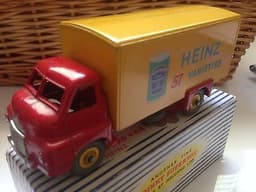 Dinky 923 Heinz Bedford Van Diecast