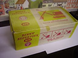 * Dinky Supertoys 975 Ruston Bucyrus Excavator and Box *