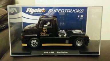 Fly slot supertrucks SISU SL250 Ups Racing truck