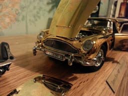 James Bond 007 22ct Gold Plated Diecast Aston Martin DB5 Danbury Mint 1/24 Scale