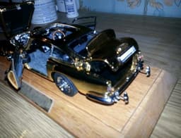 James Bond 007 22ct Gold Plated Diecast Aston Martin DB5 Danbury Mint 1/24 Scale