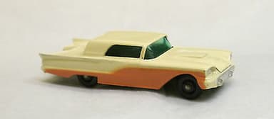 Matchbox Lesney No 75 Ford Thunderbird , Regular Black Plastic Wheels Black Base