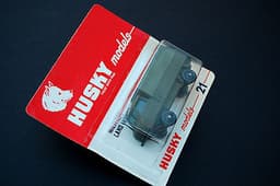 Mint HUSKY models No.21 MILITARY LAND ROVER within red blister card