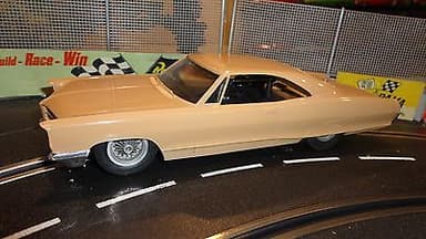 MPC 1/24 1966 Bonneville Slot Car with Dynamic 8 lug Pontiac wheels Near perfect