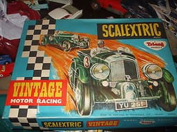 SCALEXTRIC V33 SET VINTAGE BENTLEY ALFA ROMEO 1960s