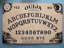 Vintage Waddingtons Ouija board, Bizarre magic/ fortune telling, rare board game