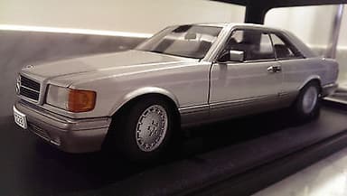 1/18 Mercedes Benz 500 SEC ( W 126 ) by Autoart VERY RARE